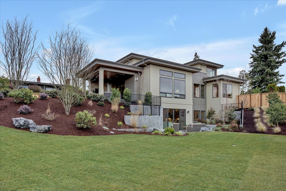 Photo #5 in the Exterior Photos gallery for the Rainier - Model Home home