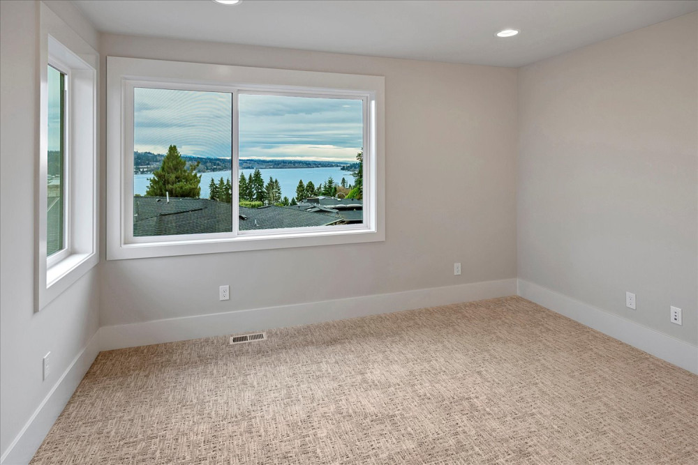 Photo #32 in the Interior Photos gallery for the Rainier - Model Home home