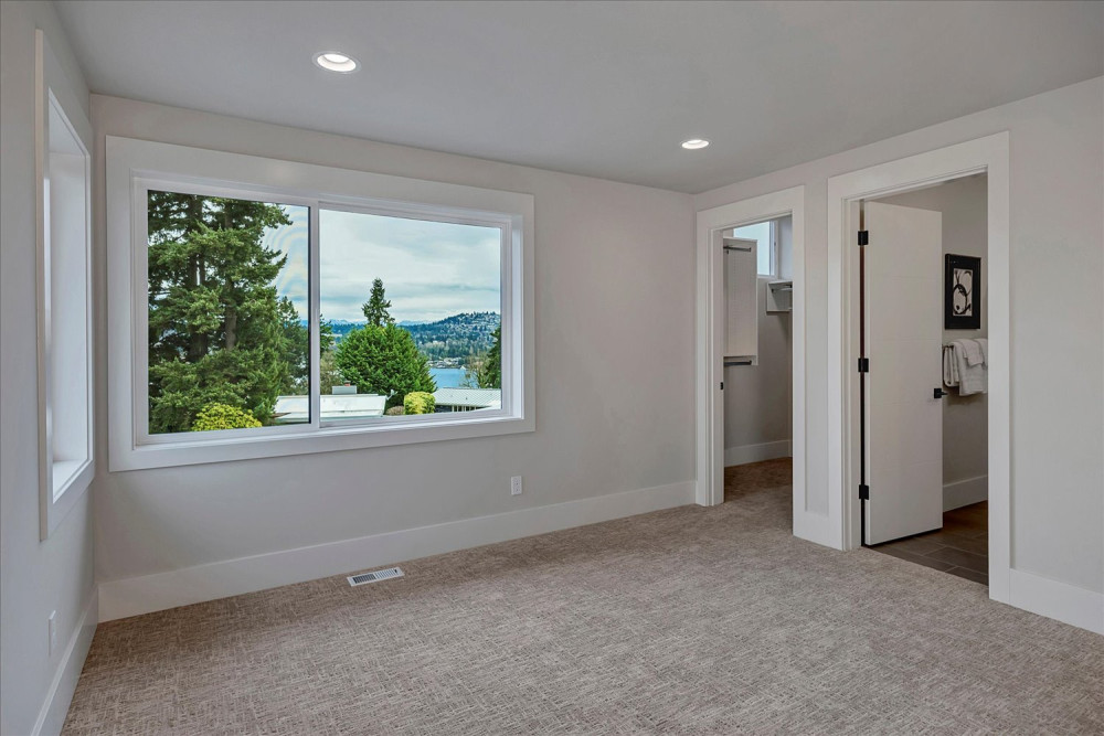 Photo #36 in the Interior Photos gallery for the Rainier - Model Home home