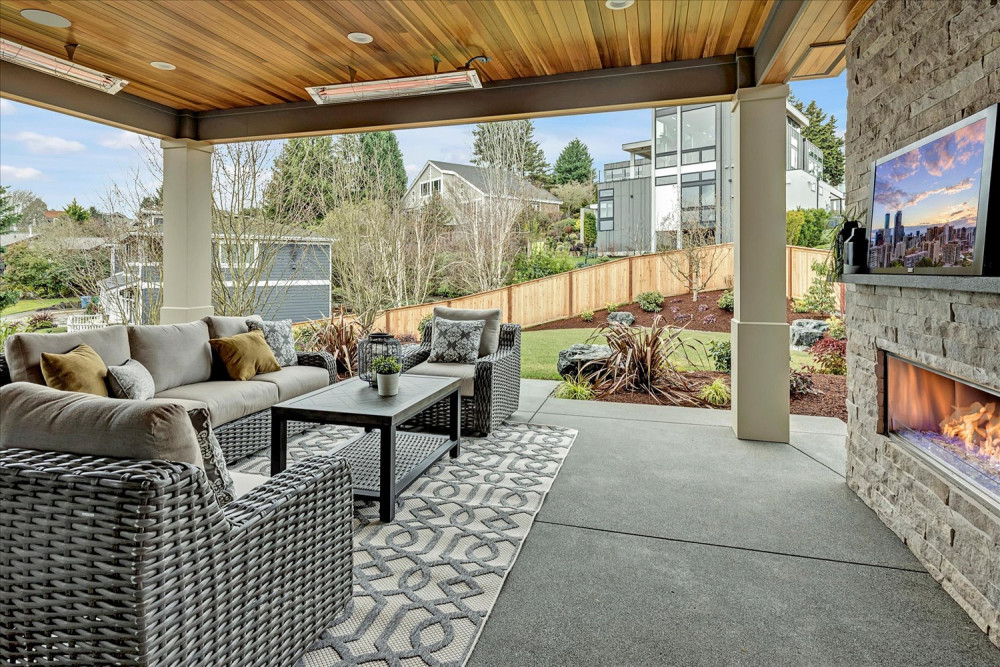 Photo #7 in the Exterior Photos gallery for the Rainier - Model Home home