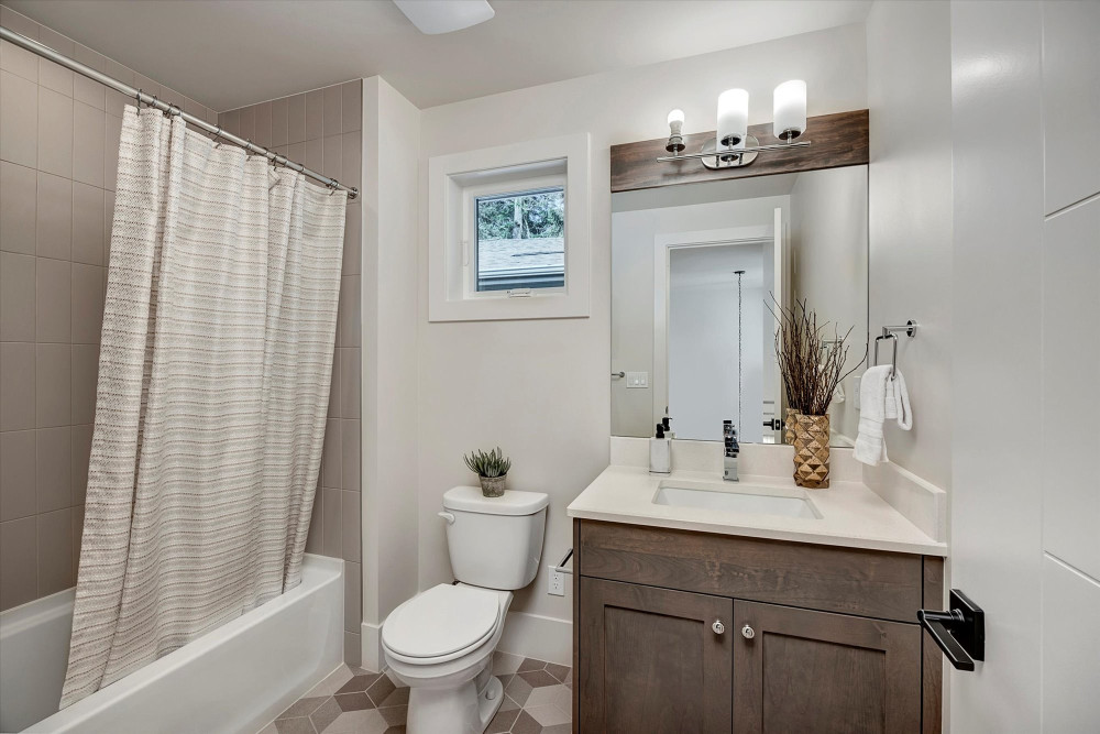 Photo #26 in the Interior Photos gallery for the Shearwater - Model Home home