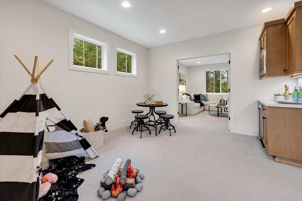 Photo #29 in the Interior Photos gallery for the Columbia - Lot 5 home