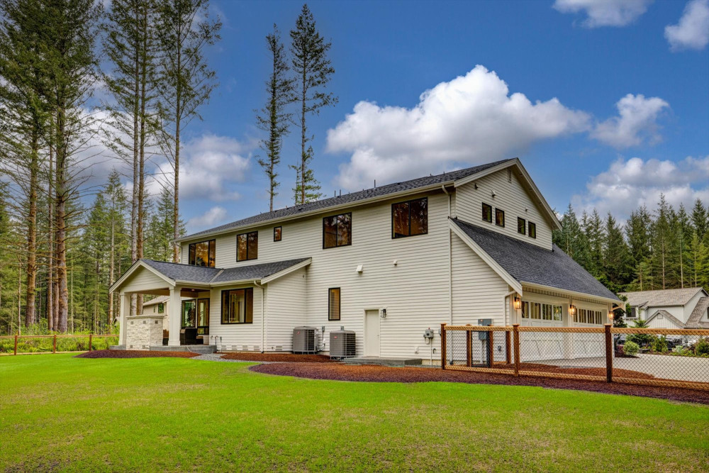 Photo #10 in the Exterior Photos gallery for the Columbia - Lot 5 home
