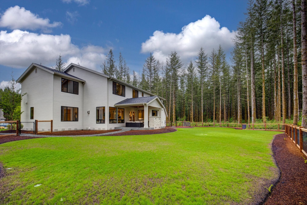 Photo #9 in the Exterior Photos gallery for the Columbia - Lot 5 home