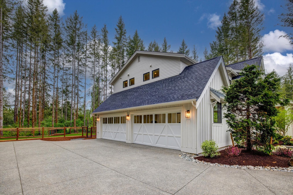 Photo #7 in the Exterior Photos gallery for the Columbia - Lot 5 home