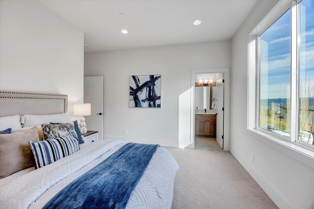 Photo #18 in the Interior Photos gallery for the Reserve I - Model Home home