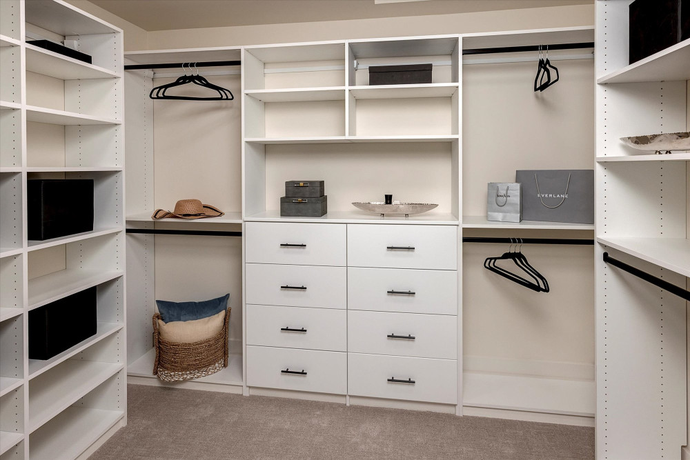 Photo #29 in the Interior Photos gallery for the Reserve I - Model Home home