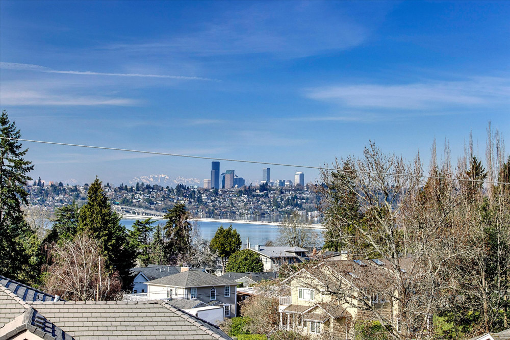 Photo #11 in the Exterior Photos gallery for the Westview - Model Home home