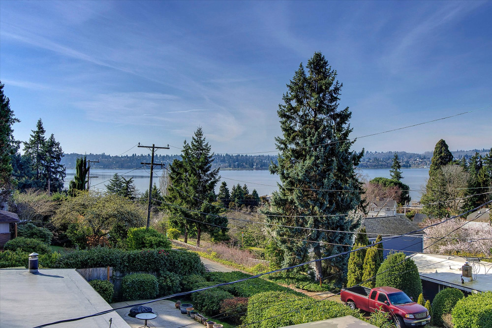 Photo #12 in the Exterior Photos gallery for the Westview - Model Home home